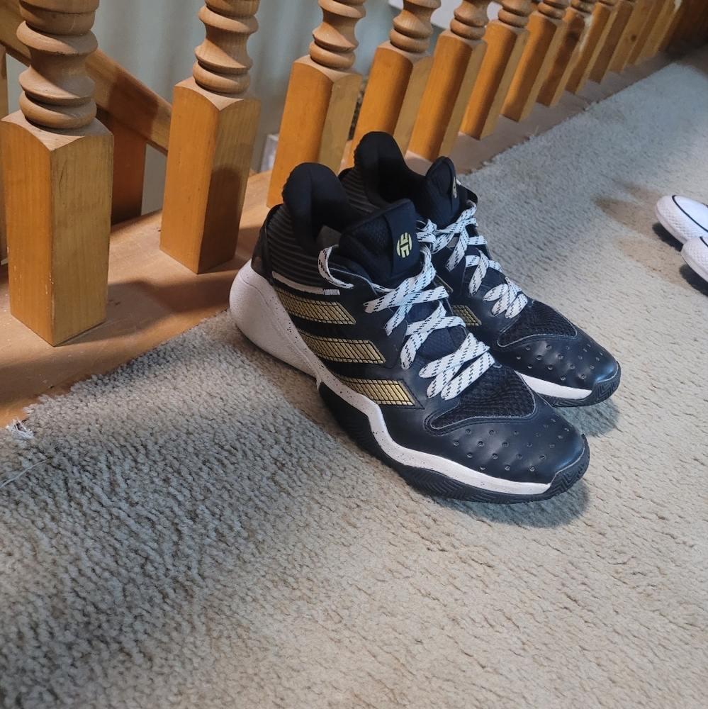 ADIDAS HARDEN BASKETBALL SHOE SIZE 7